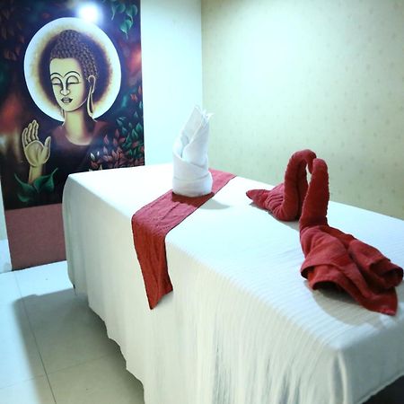 Hotel Rajshree & Spa Chandigarh Bagian luar foto