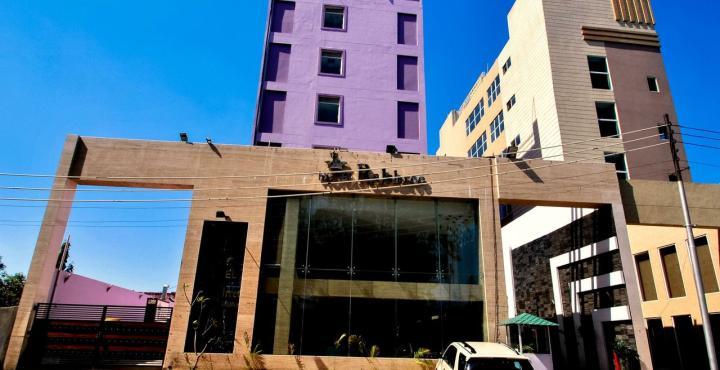 Hotel Rajshree & Spa Chandigarh Bagian luar foto