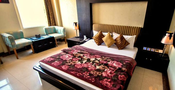 Hotel Rajshree & Spa Chandigarh Bagian luar foto