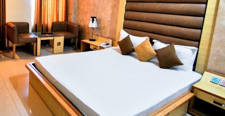Hotel Rajshree & Spa Chandigarh Bagian luar foto