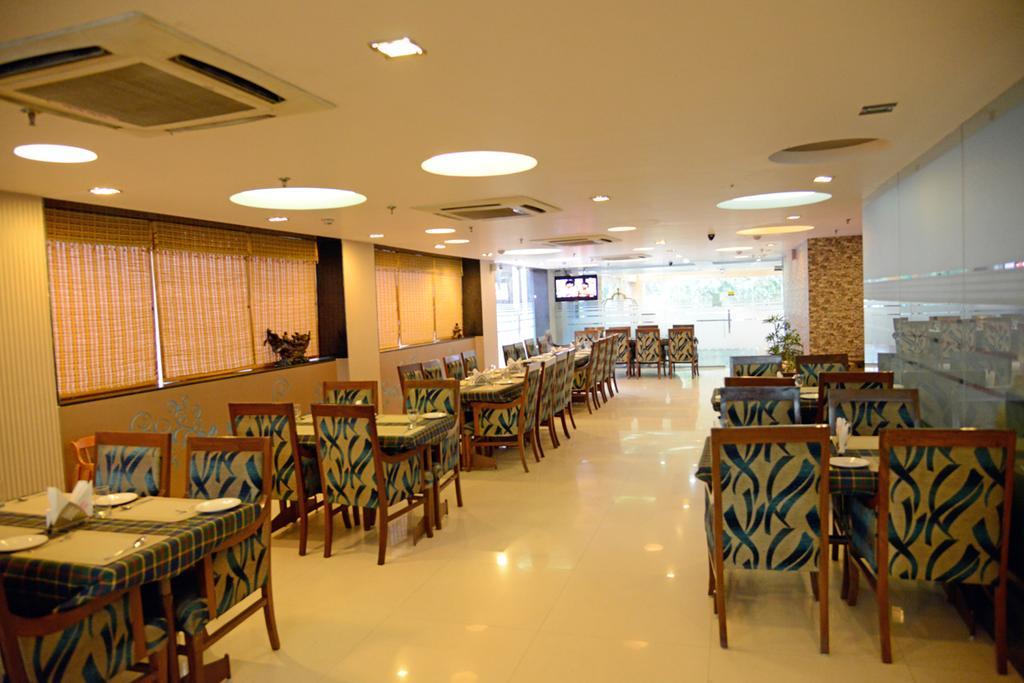 Hotel Rajshree & Spa Chandigarh Bagian luar foto