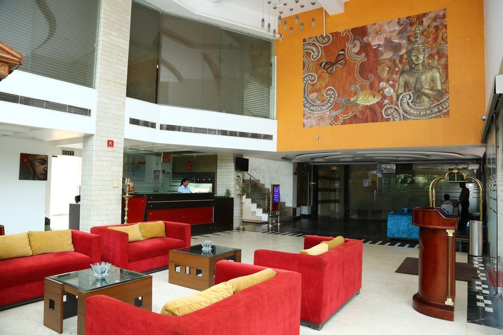 Hotel Rajshree & Spa Chandigarh Bagian luar foto