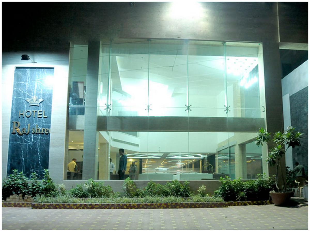 Hotel Rajshree & Spa Chandigarh Ruang foto